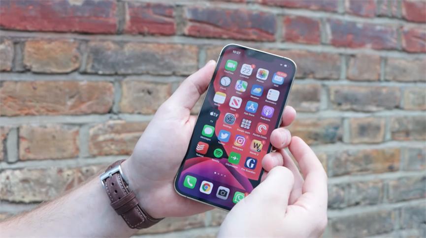 iPhone 13 c&oacute; gi&aacute; bao nhi&ecirc;u